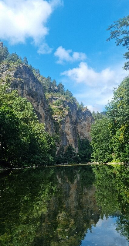 Locanoë Sainte Enimie-Sainte-Enimie必去景点