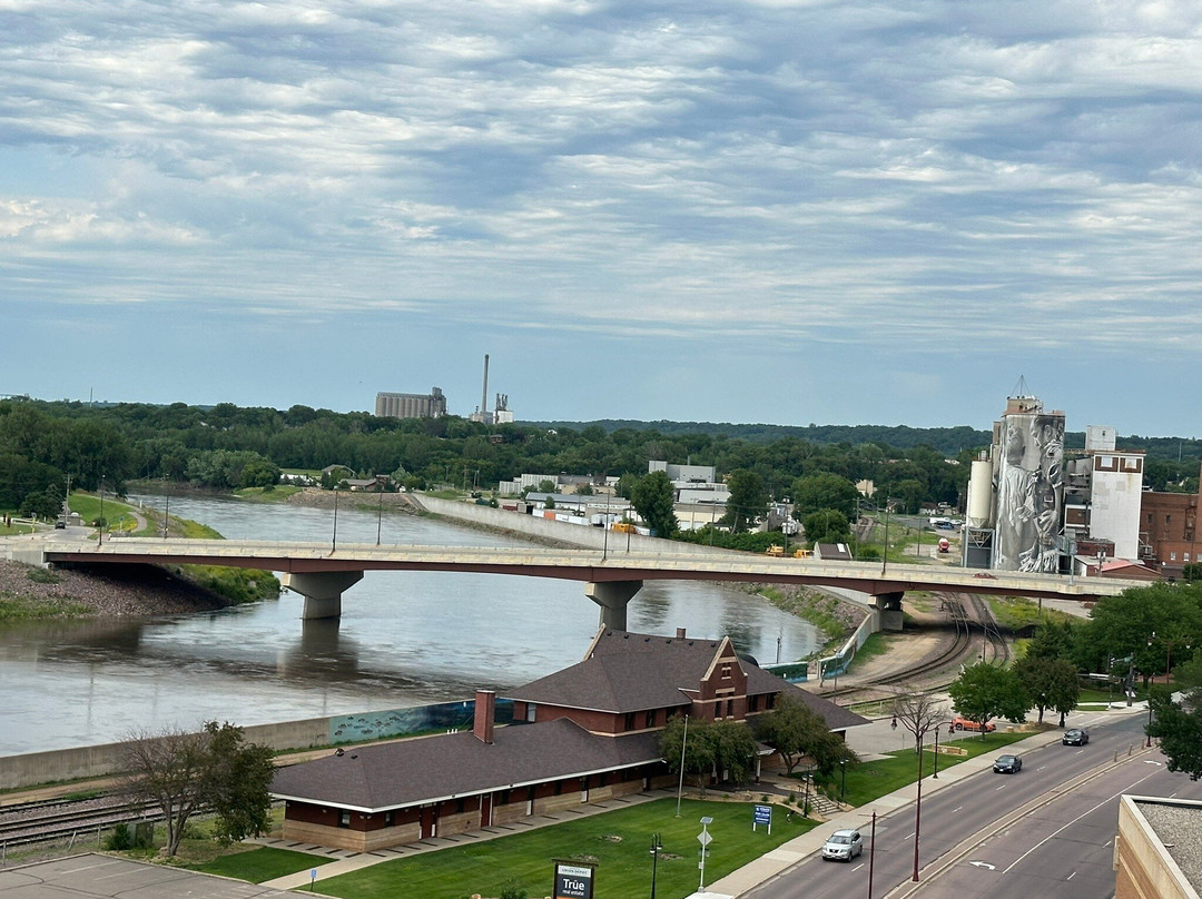 曼凯托市中心希尔顿花园酒店主图