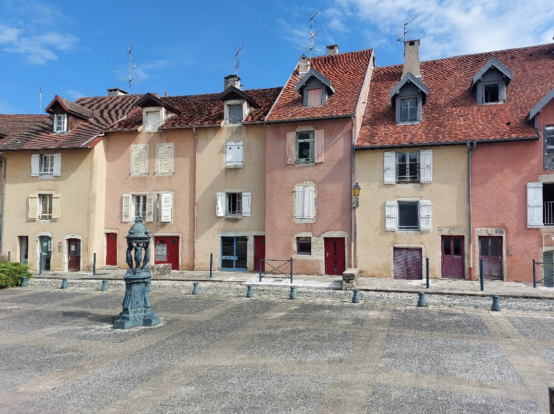 Visites Guidees de Lons-le-Saunier-隆勒索涅必去景点