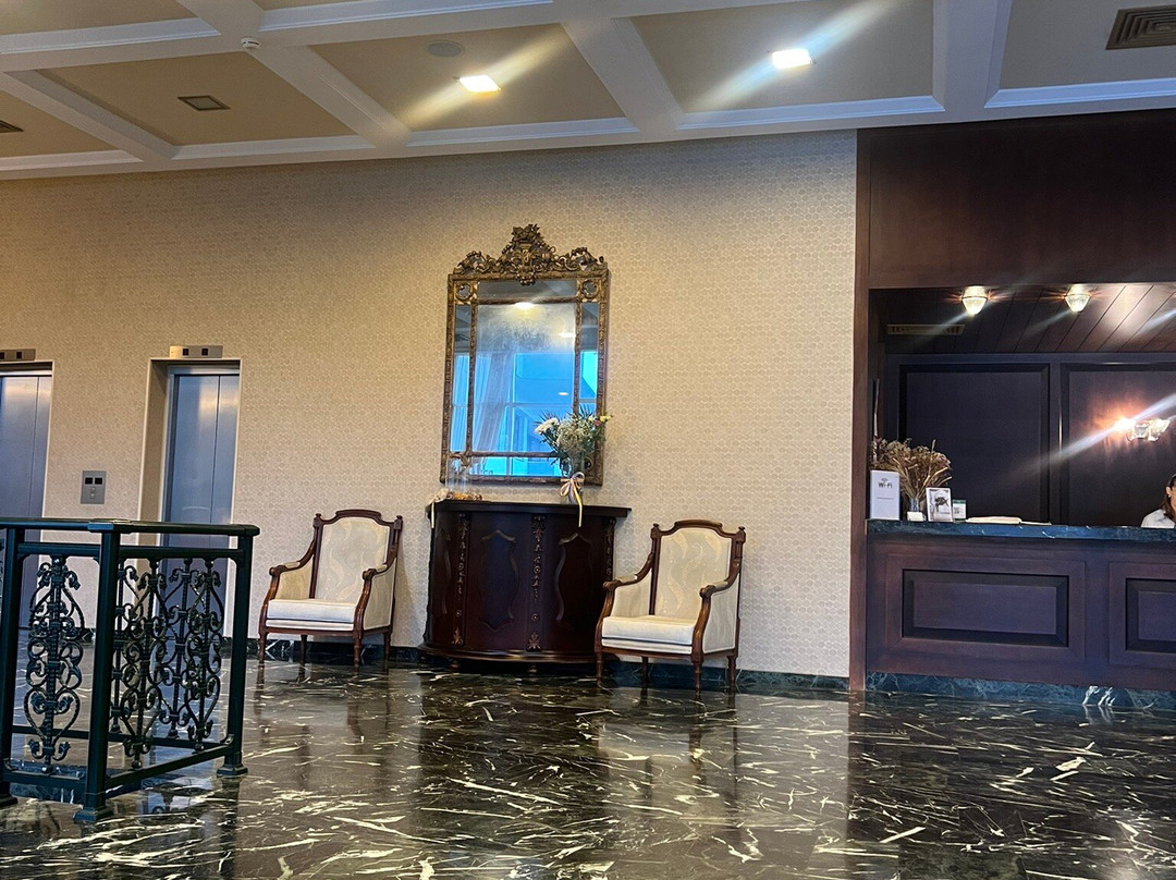 玛格罗纳皇家酒店主图