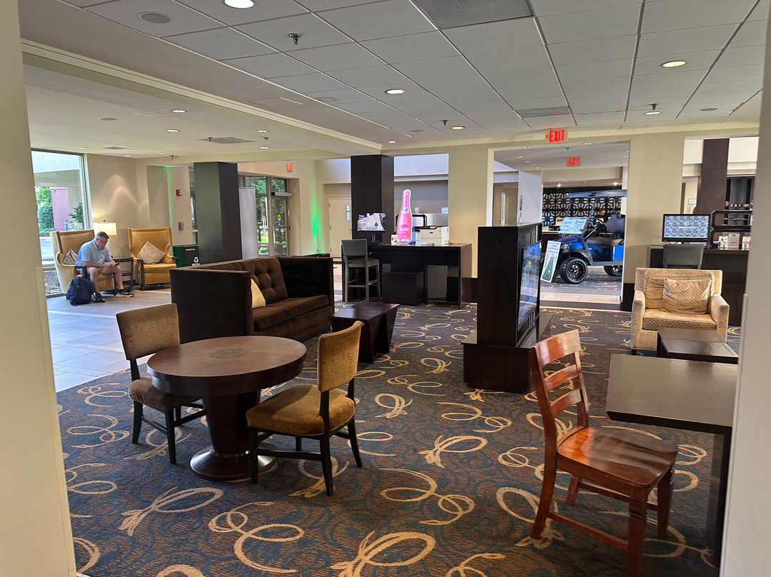 落基山哈特福德万豪酒店主图