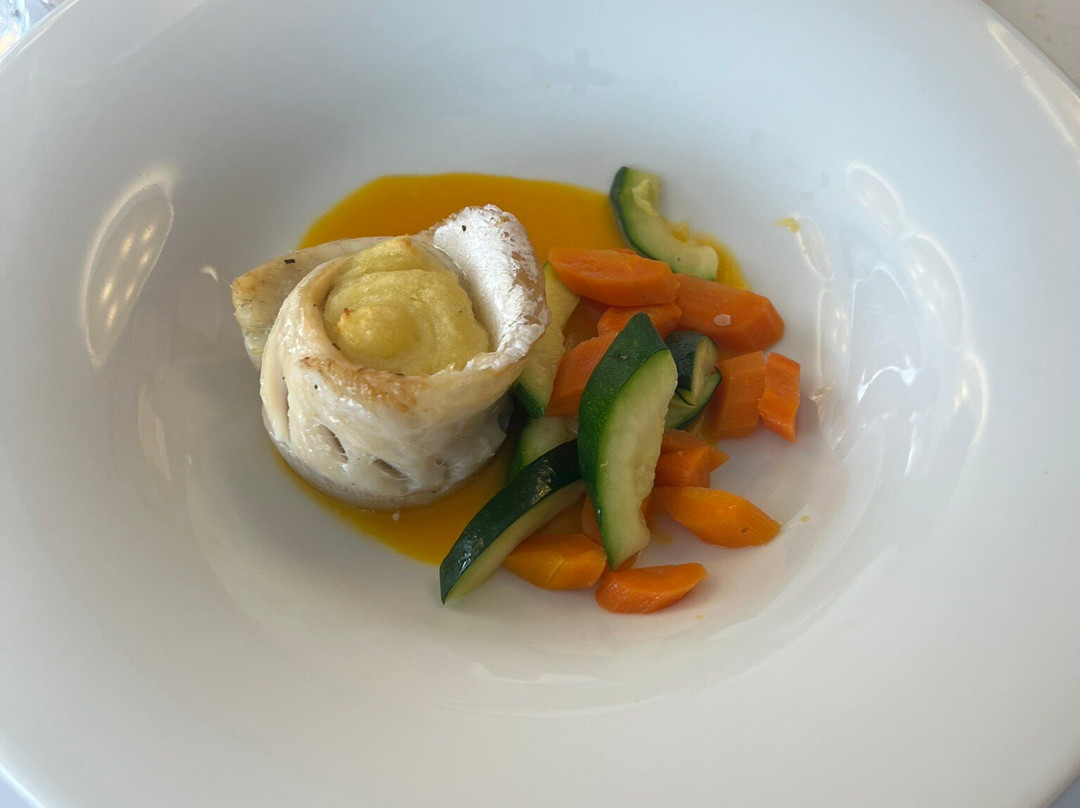 卢切拉皇宫酒店主图