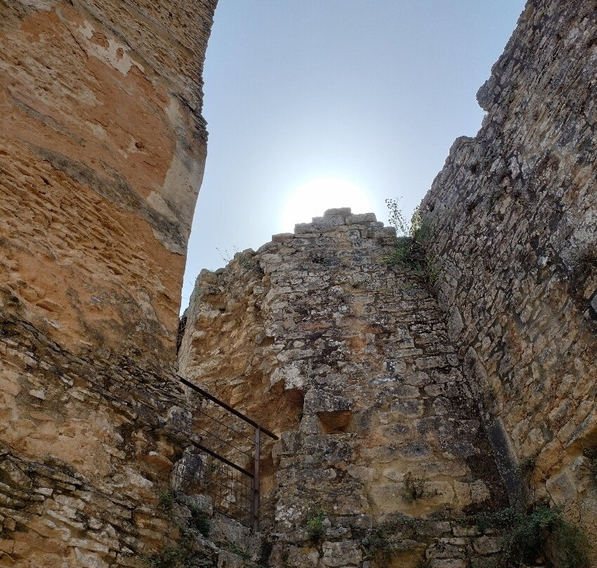 Château de Bonaguil-Saint-Front-sur-Lemance必去景点