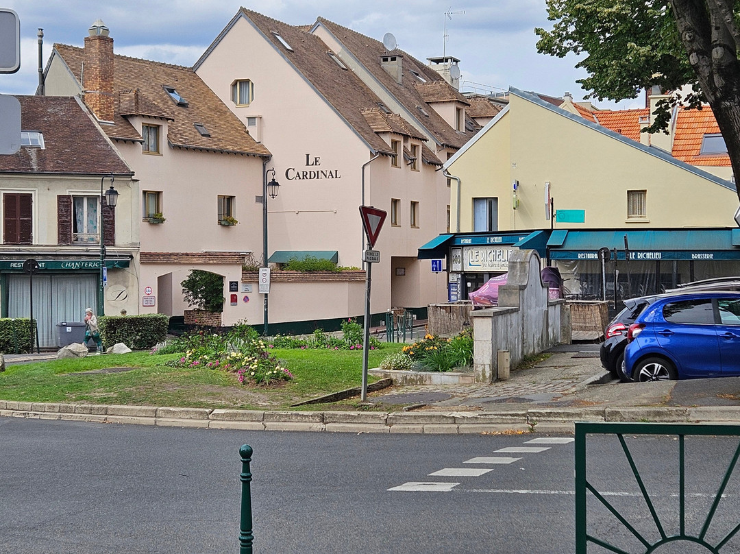 Hôtel Le Cardinal Rueil Centre主图
