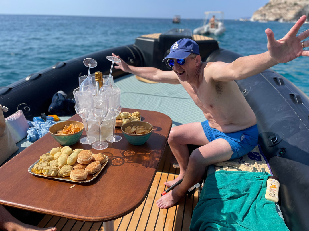 Boats in the Sea-卡利亚里省必去景点