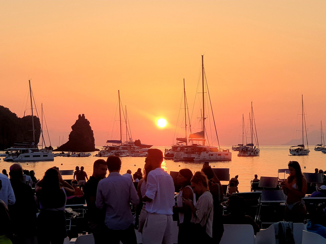 Baia Negra-Isola Vulcano必去景点