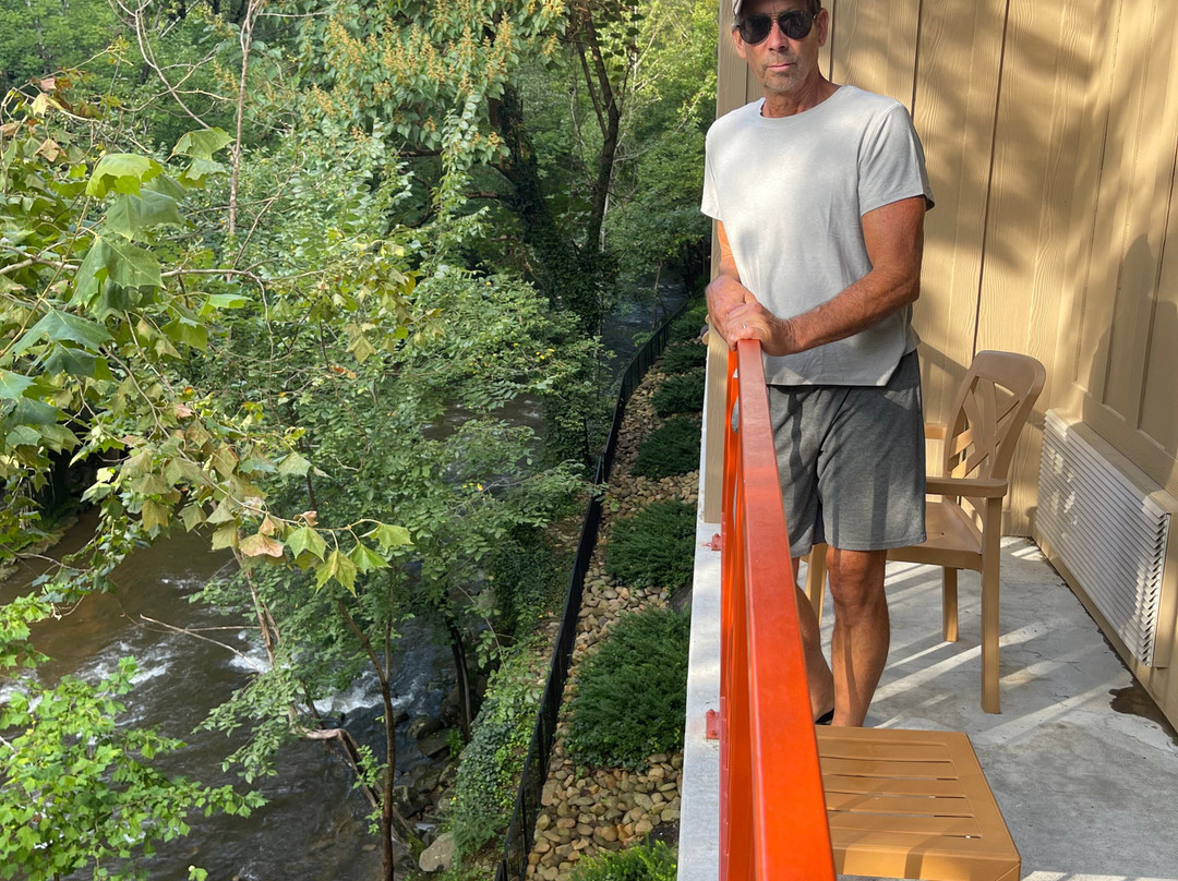 Dancing Bear Lodge主图