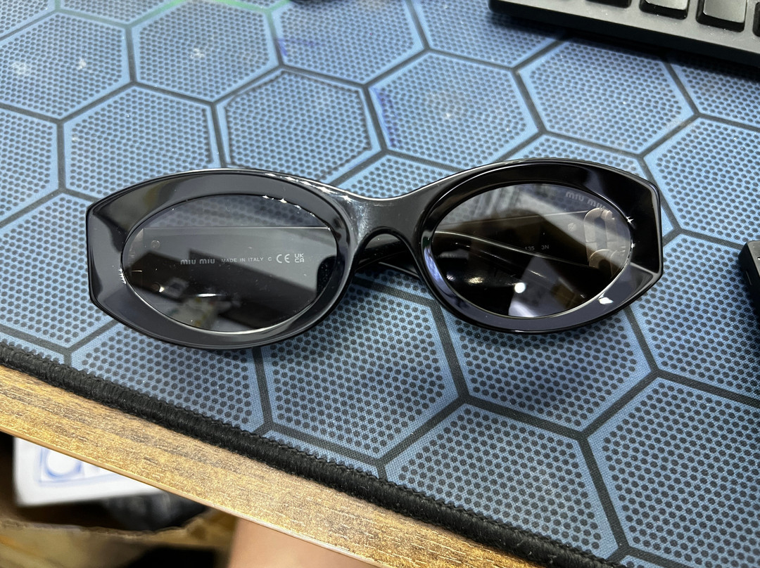 CSCB 2 Vintage Eyewear & Clothing