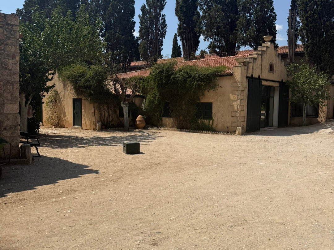 Pyrgos Vasilissis-伊利昂必去景点