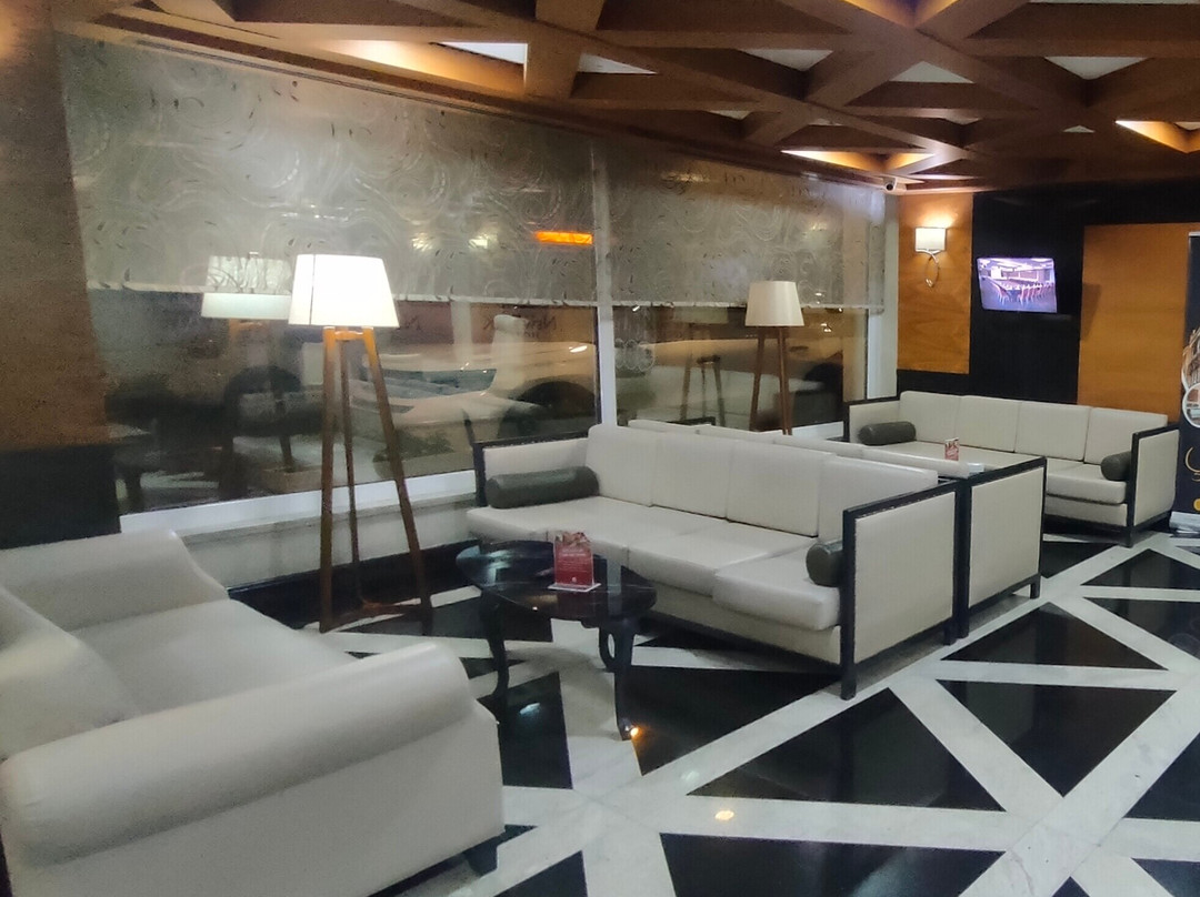 New Park Hotel主图