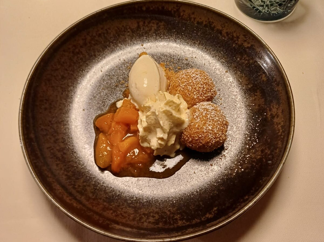 Strasserwirt - Ansitz zu Tirol主图