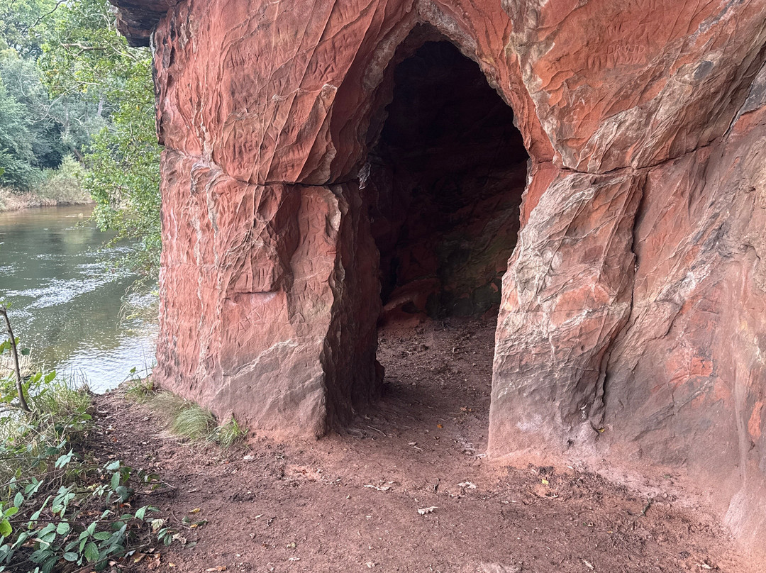 Lacy's Caves-Glassonby必去景点