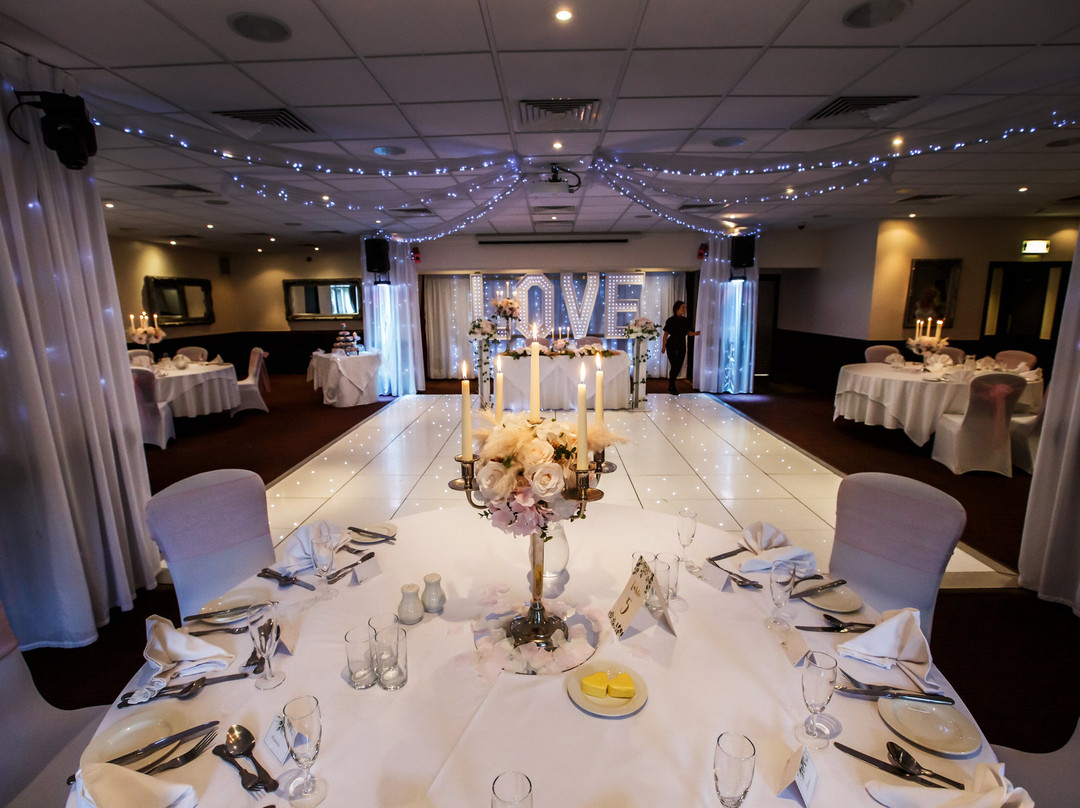 Briars Hall Country House Hotel主图