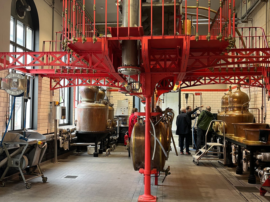 Distillery Combier-梭缪尔必去景点