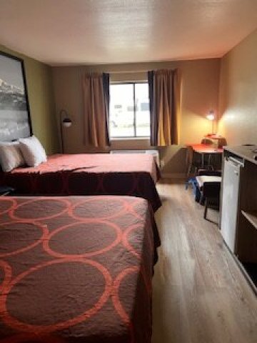 克雷姆灵速8酒店-客卧