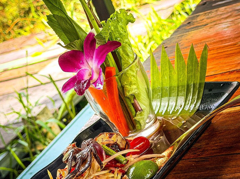 ร้านนั่งห้อยขา