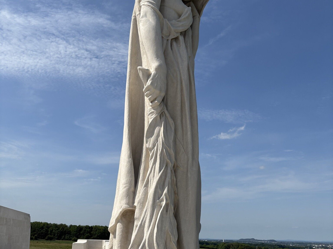 Canadian National Vimy Memorial-Givenchy-en-Gohelle必去景点
