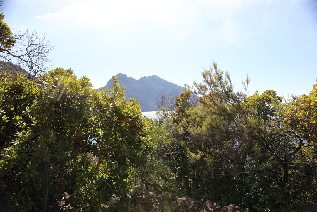 Cimiteriu di Ghjirulatu-Girolata必去景点