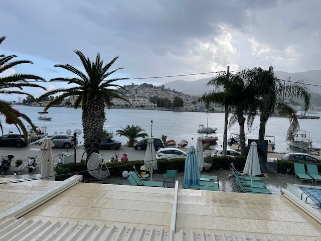 尼基斯田园酒店主图