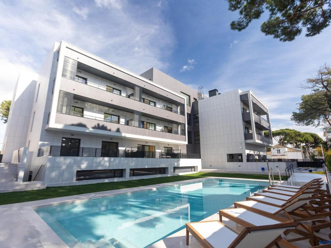 Fels Apartments