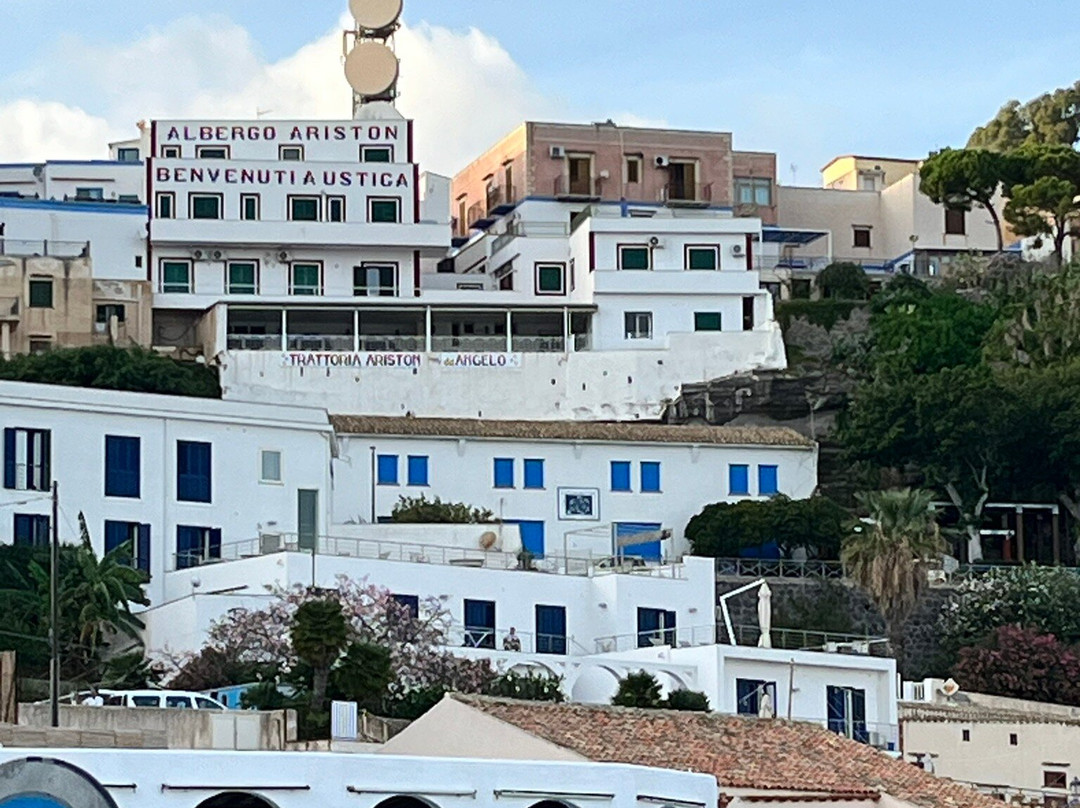 索尼内尔布鲁酒店主图