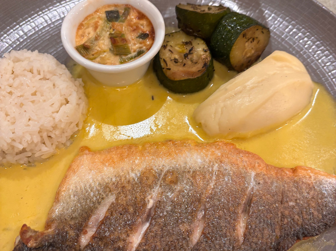 拉瑞雷尚斯酒店主图