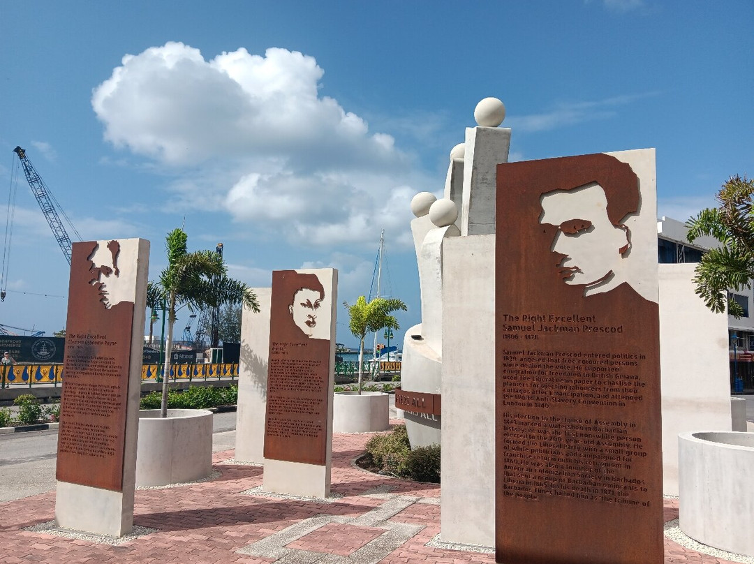 National Heroes Square-布里奇顿必去景点