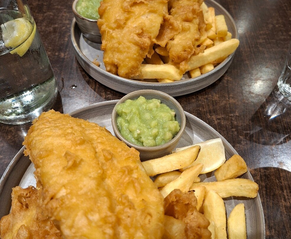 The Waterfront主图