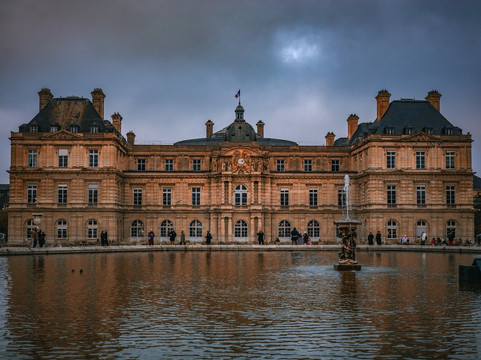 Context Travel Paris-巴黎必去景点