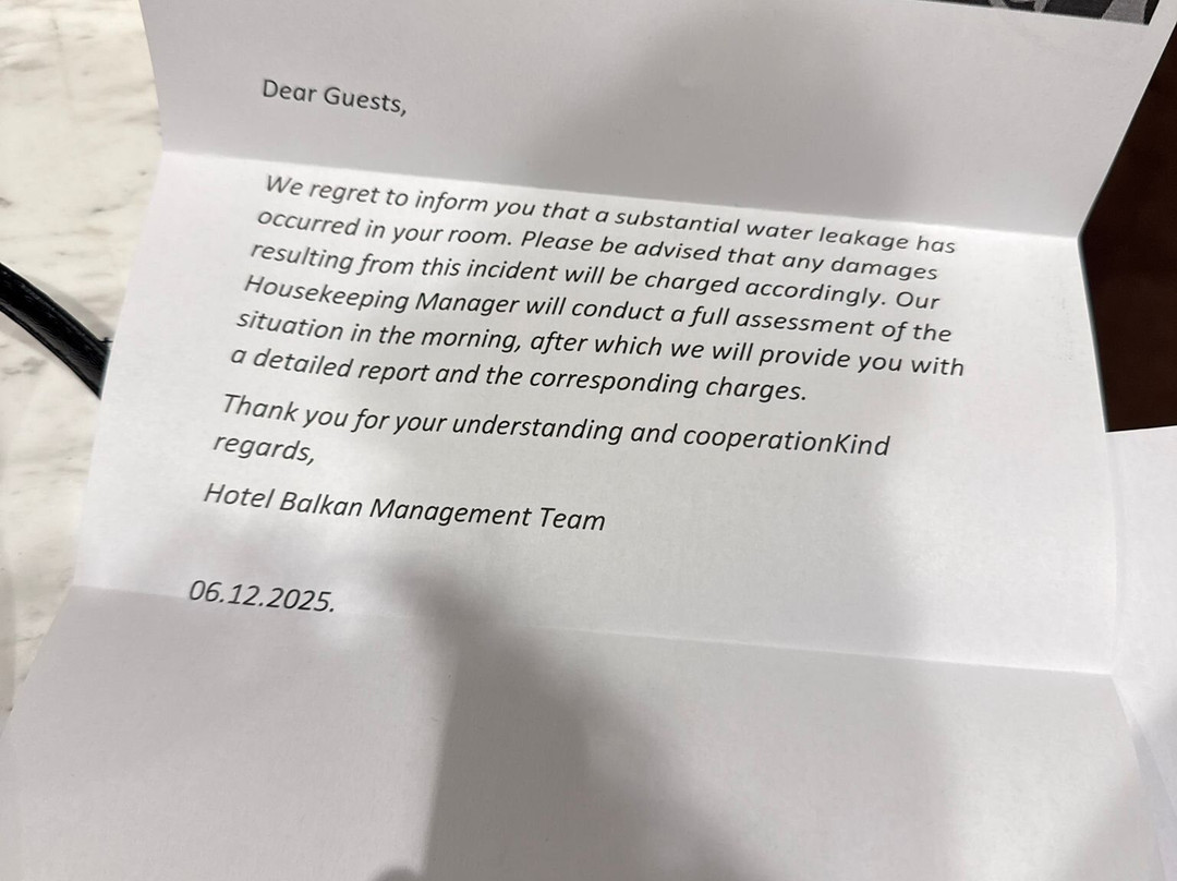 巴尔干加尼酒店主图