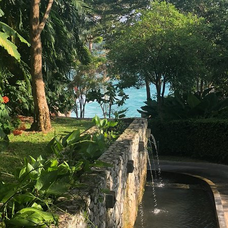 普吉岛阿卡狄亚奈通海滩铂尔曼度假酒店主图