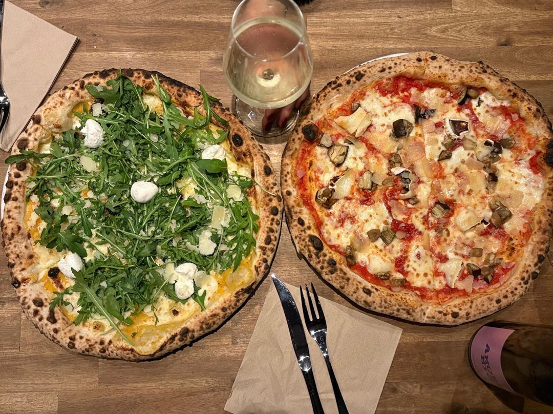 Cuatro Gatos Pizzeria