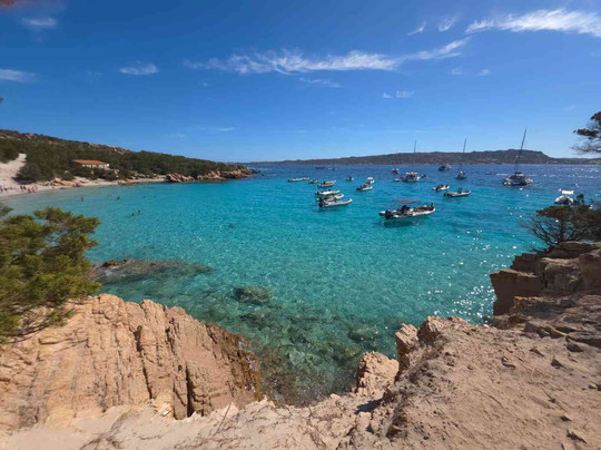 Motobarca Antares-Cannigione必去景点