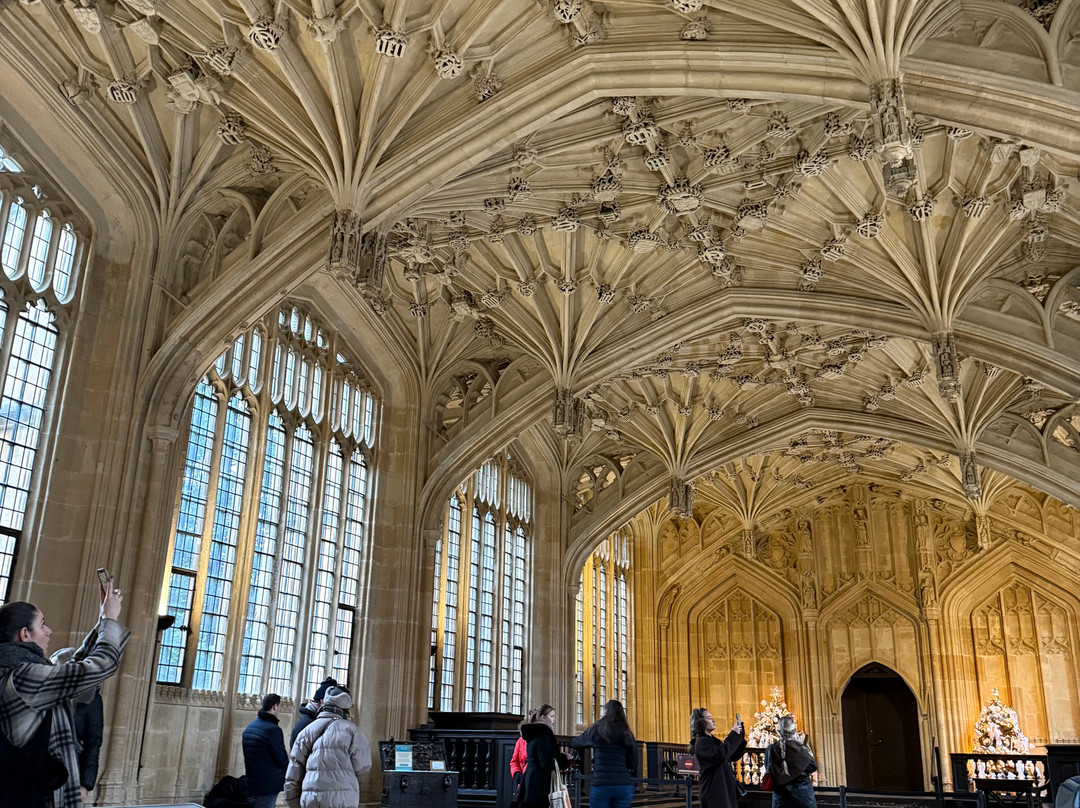 拉德克里夫图书馆-牛津必去景点