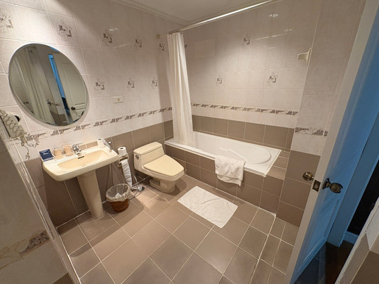 利沃林广场酒店主图