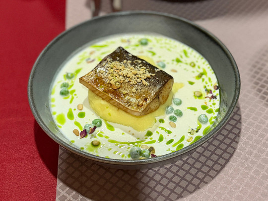 贝加尔湖传奇酒店主图