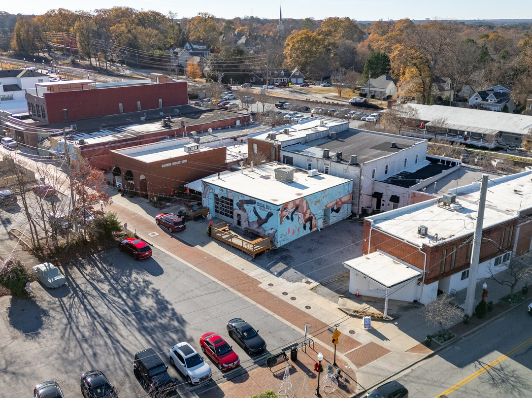 Social Fox Brewing & Distillery-诺克罗斯必去景点