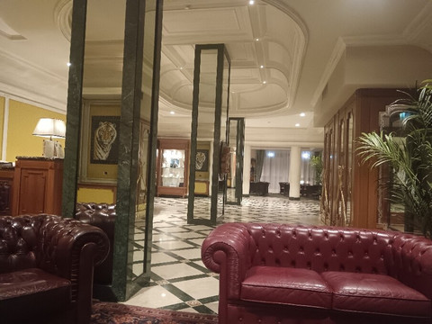 博尔戈皇宫酒店主图