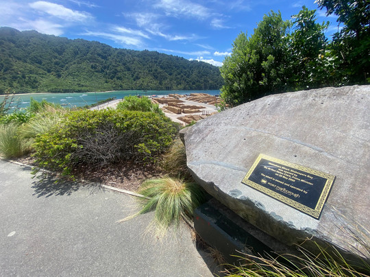 Queen Charlotte Drive