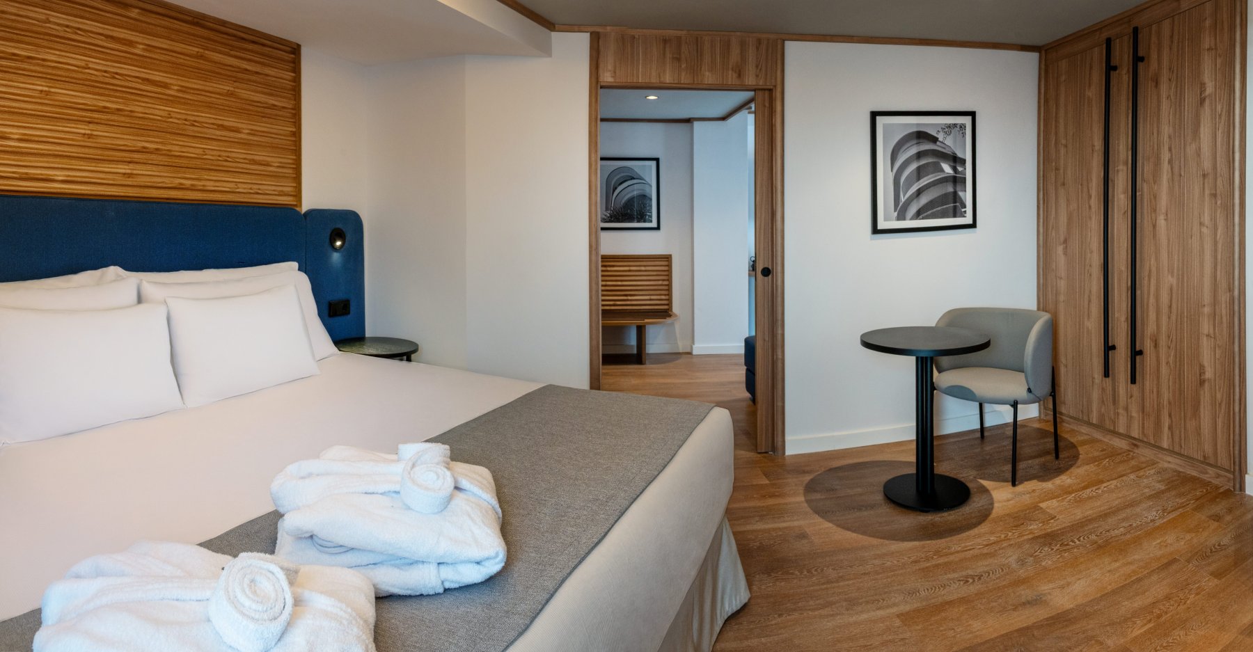 巴塞罗圣克鲁斯当代酒店-客卧