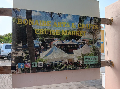 Bonaire Arts and Crafts Cruise Market-Kralendijk必去景点