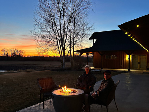 加勒廷河旅馆主图