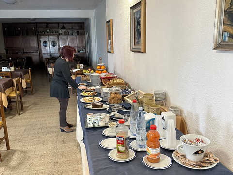 昂达布鲁酒店主图