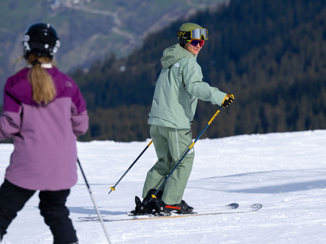 New Generation Ski & Snowboard School - La Tania-La Tania必去景点