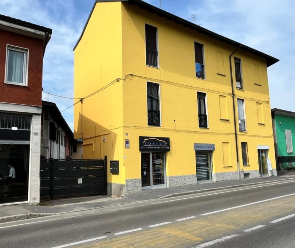 Room Saronno + B&B