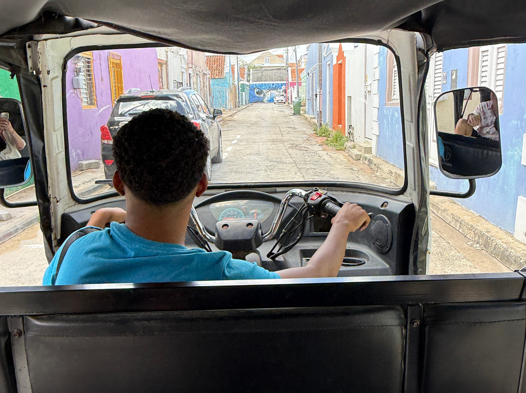 Dushi TukTuk Rentals-威廉斯塔德必去景点