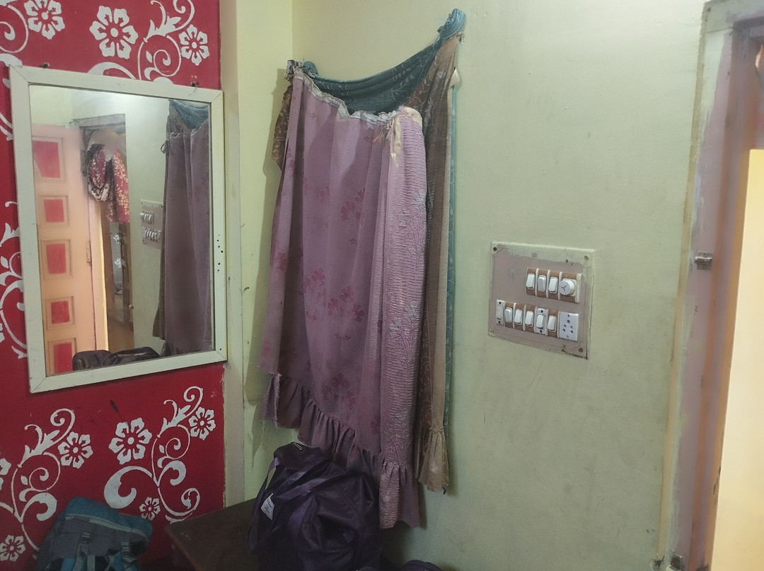 Maya Shri Guest House
