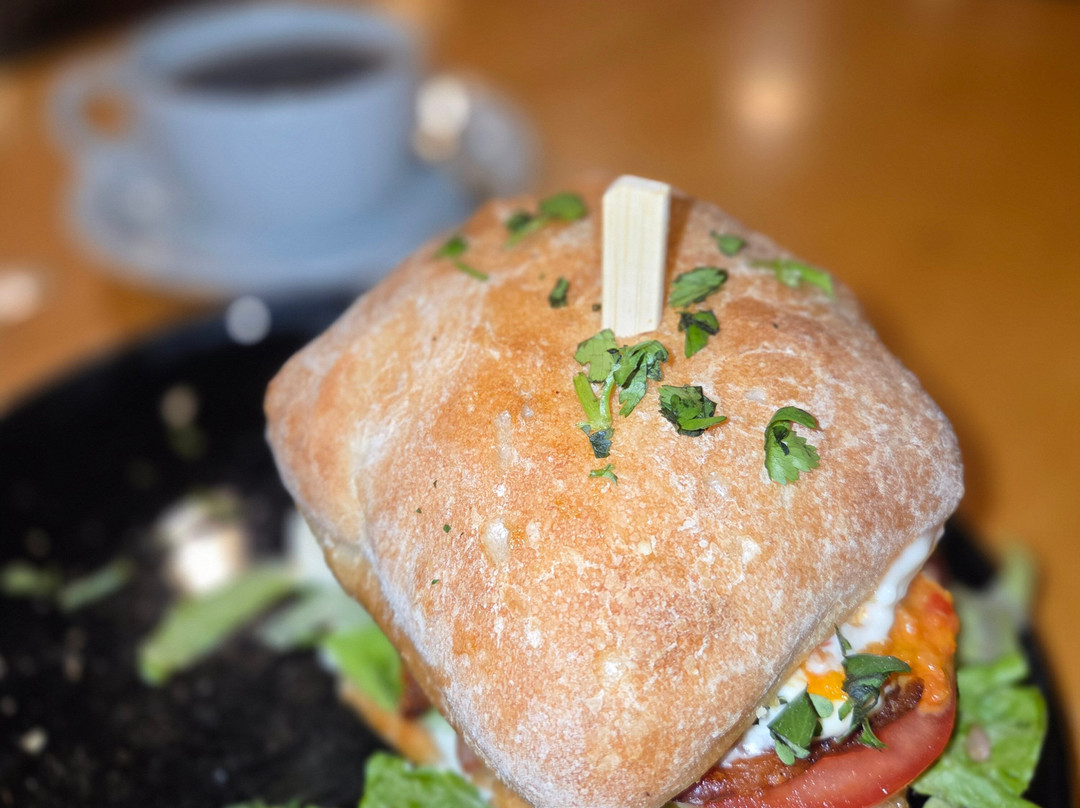 Budby Antiques & Vintage Emporium-Budby必去景点