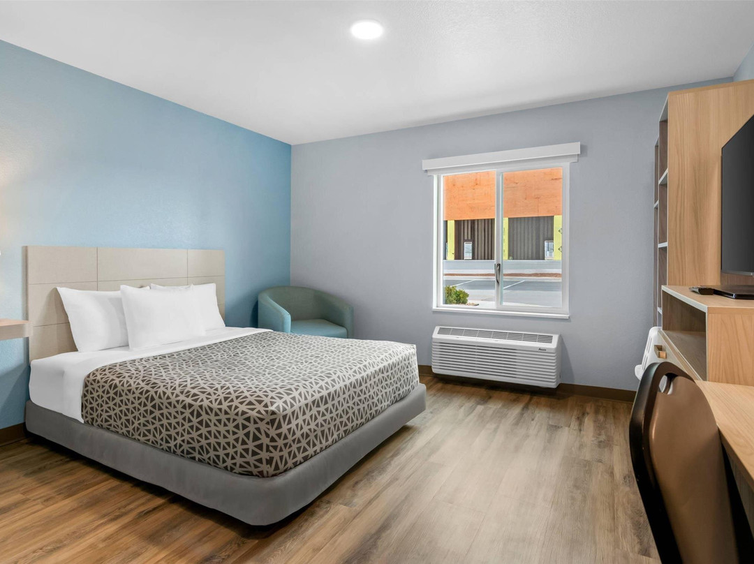 WoodSpring Suites Rogers Bentonville