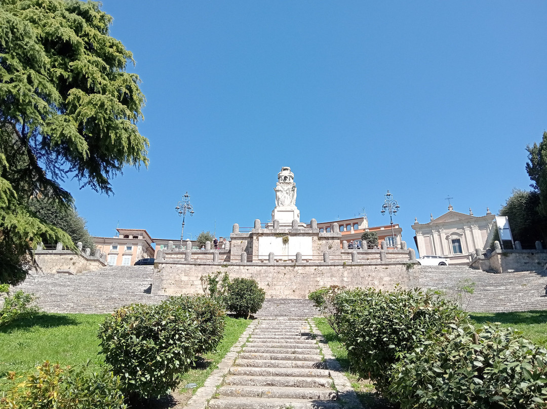 Monumento ai caduti-Anagni必去景点